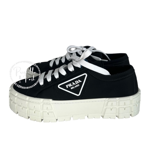 NWB Prada
Double Wheel low-top sneakers 38.5 Black White Platform Sole Logo - Picture 5 of 13